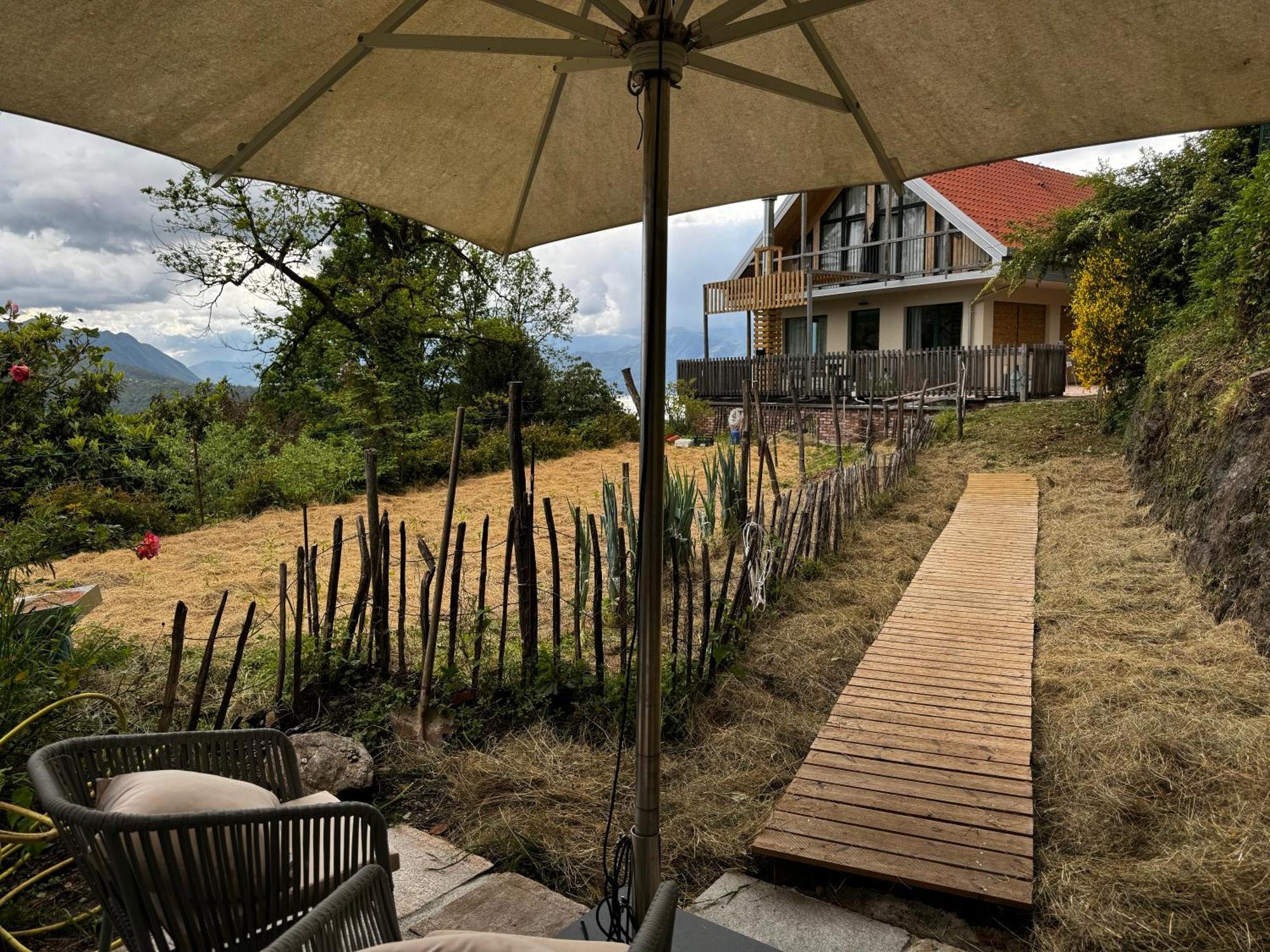 Agriturismo Voeuja Lago Maggiore لووِنو المظهر الخارجي الصورة